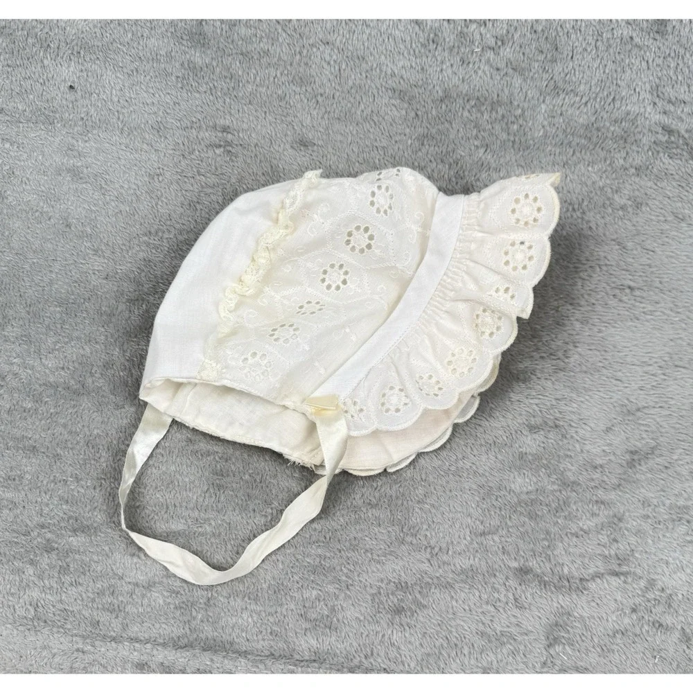 Vintage Primitive Baby Bonnet Off‎ White Cream Eyelet Cottagecore Country Hat